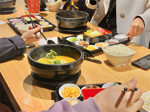 十秒到過橋米線